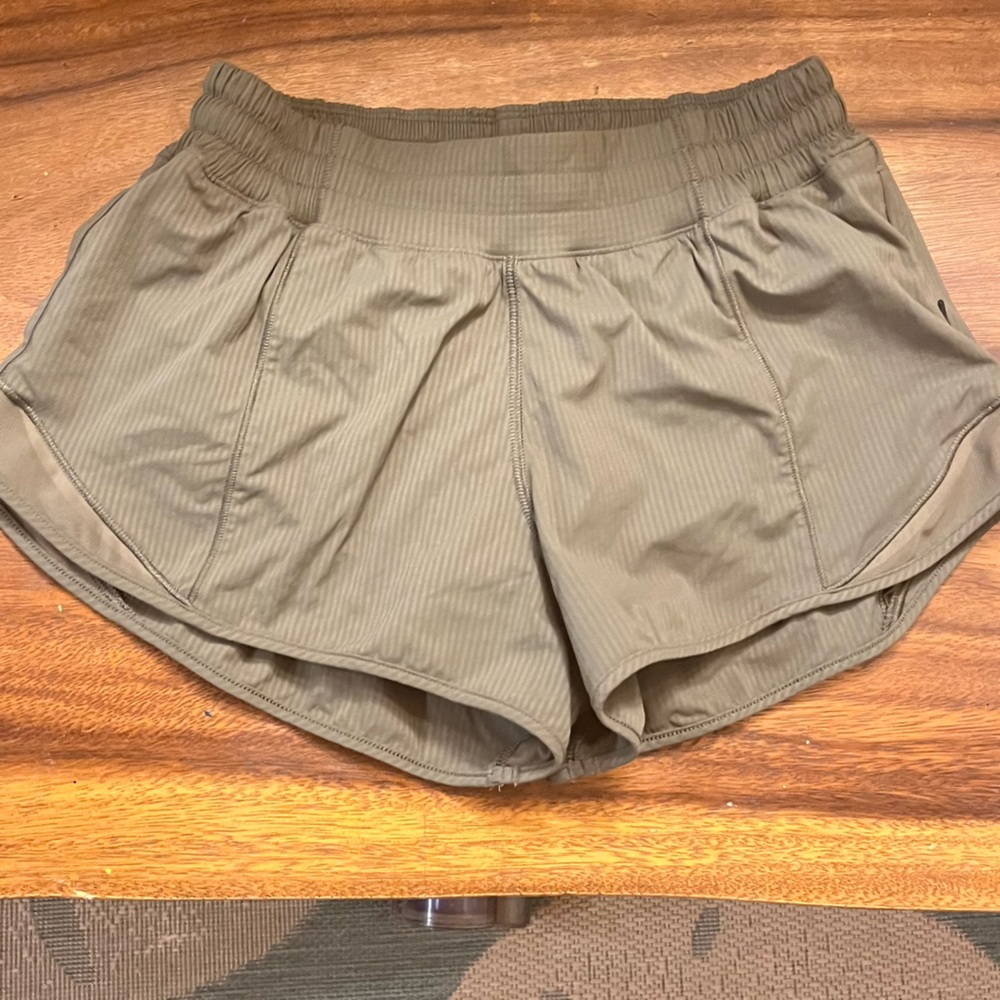 Lululemon size 4